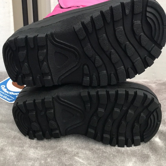 NEW snow Boots By One Step Ahead Kids Size 7 Pink & Black New with Tags - Picture 7 of 11